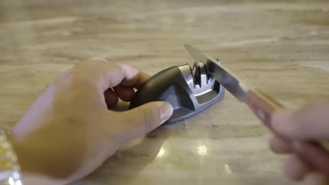 Mini Kitchen Knife Sharpener two Stages (Diamond & Ceramic)