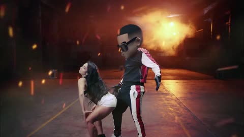 Daddy Yankee & Snow - Con Calma (Official Video)