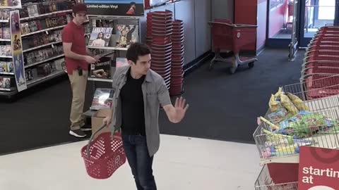 This employees reaction was priceless #short