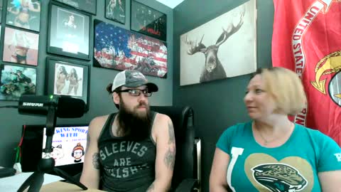 Talking Sports with Blondie and the Beast Episode 1 - Debuts, Playoffs, and the Super Bowl