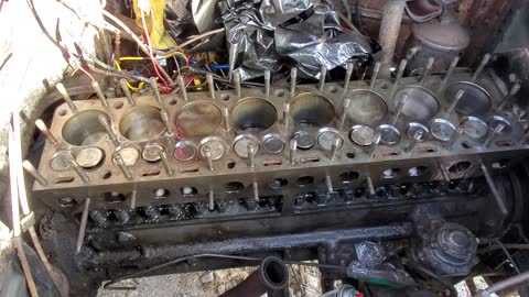 1950 288 engine Packard flathead removed