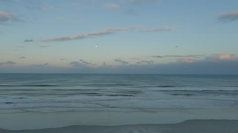 ASMR Relaxing Ocean View from the balcony as the moon rises and the sun sets.