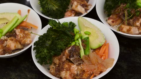 Crazy Cooking Sunday - Part 1: Teriyaki salmon poke bowl (Lunch)