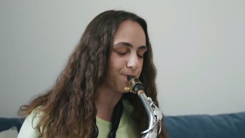 a-woman-playing-the-saxophone with Rai music