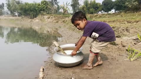 👍Little Boy Hunting 💥🔥Big Fish With Hook By River⭐️⭐️⭐️