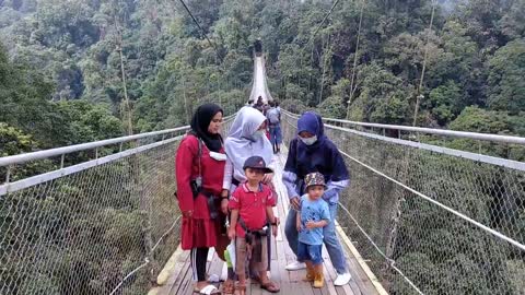 CURUG SAWER SITU MOUNTAIN TOUR - passing a 250m long suspension bridge - Indonesia tour