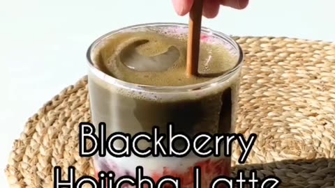 Blackberry Hojicha Latte 🖤