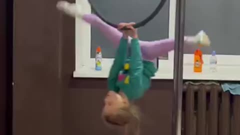 4-х летняя гимнастка.