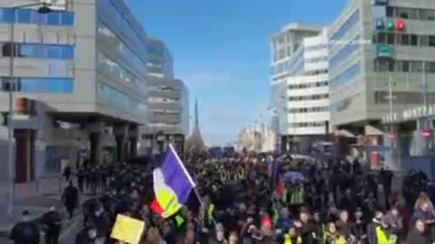 A sea of people hit the streets of Paris against Macron's disastrous covid policies