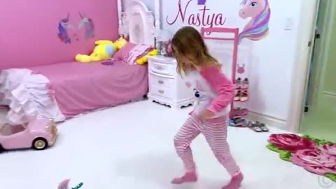 Nastya turns onto princesess while playing 🍭 candy shop