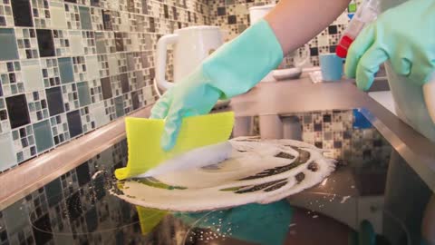 Laura's Cleaning - (321) 877-5561