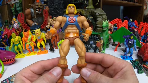 Is Cartoon Collection Better Than Origins Vintage? Masters Of The Universe Origins Cartoon He-Man!