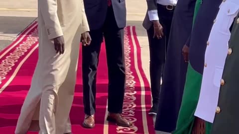 Retour en images sur l’arrivée de Son Excellence Paul Kagame en visite de travail au Sénégal.