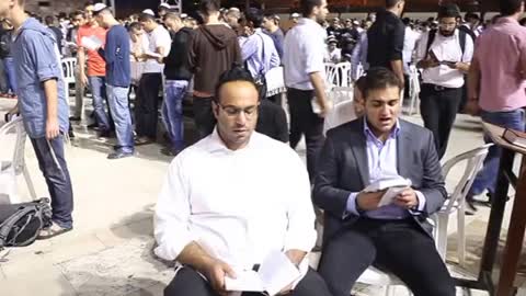 cultures from around the world - Jews pray at the Western Wall Selichot prayers - Episode 13