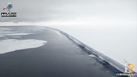 Descobertas: Relato de um Americano Revela Evidências da Terra Além da Parede de Gelo na Antártida