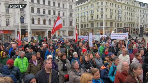 Austria: COVID-sceptics rally in Vienna as govt plans 3G rule for workplaces - 23.10.2021