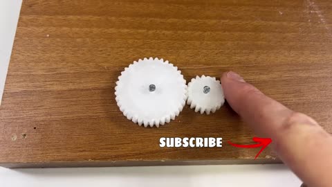 Super Glue and Baking soda! Pour Glue on Baking soda and make gear wheel