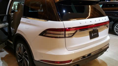 LINCOLN AVIATOR CHICAGO AUTO SHOW