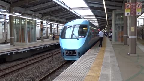 Normal morning at Hon-Atsugi Station