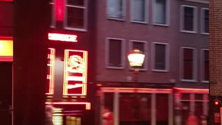 Amsterdam Red Light Area 🚨 Business class or not, is it safe to walk and film? Panoramic View