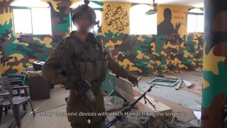Vídeo mostra armas e explosivos escondidos em mesquita de Gaza