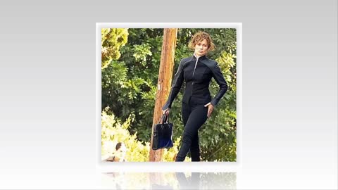 During New Film Scene Jennifer Lopez holds ''Mrs Affleck'' Cup#jlo #benaffleck #jenniferlopez