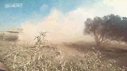 ►⚡️🇮🇱🇵🇸Must SEE: Hamas HAND-DELIVERS Al Yassin 105 anti-tank round onto Merkava Tank in Al Zaytoun