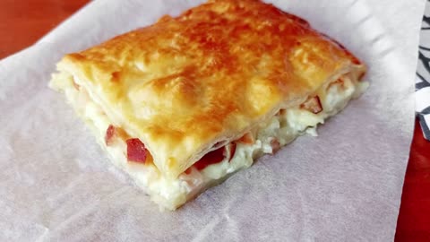 Delicious Puff Pastry with Cheese and Ham
