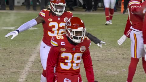 Trent McDuffie denies Tyreek Hill via PBU on Dolphins' fourth-down attempt