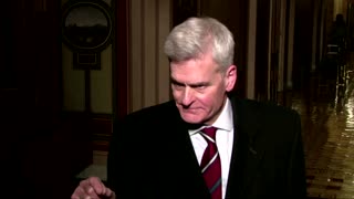Republican senator switches vote at impeachment trial
