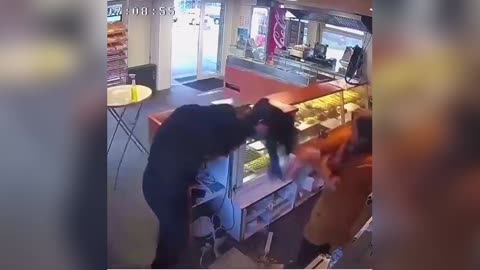 Lady women Fight With Thief 😱
