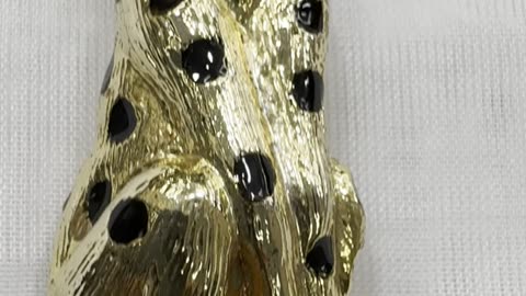 18KGP Leopard Brooch (2.25” x 1”). Made with Swarovski Crystals. Party. Event