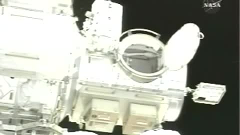 NASA bubbles in space STS 118 Spacewalk Releasing Water Particles | Plus Scuba Tank seen