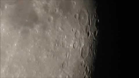 Amazingly Clear Zoom-in of Moon Passby