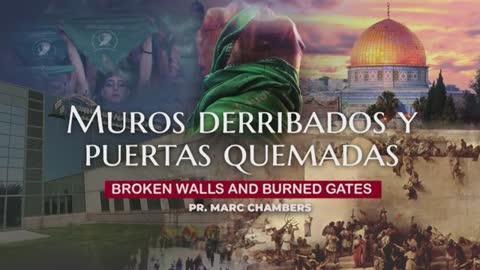 Broken down walls and burned doors / Muros derribados y puertas quemadas. By Marc Chambers