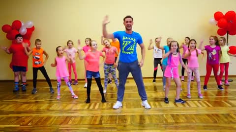 Zumba Kids (easy dance) - I like to move it