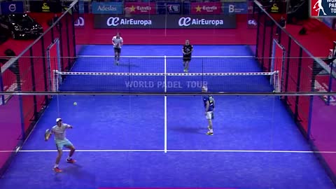 The best point in padel history-UNBELIVABLE