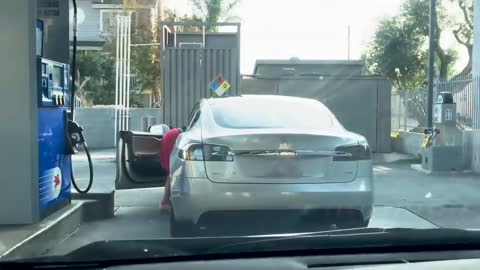 How to gaz up a brand new Tesla