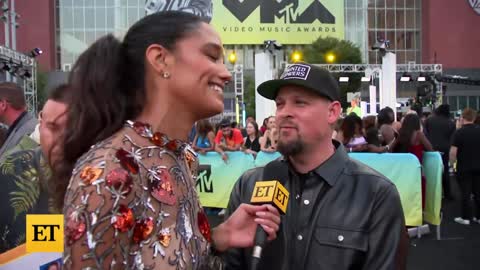 MTV VMAs 2022 Joel Madden on Wife Nicole Richie Being ‘Proud and Horny’ Over His Ink Master Gig