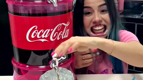 Não sabe beber Coca Cola 3 🥤