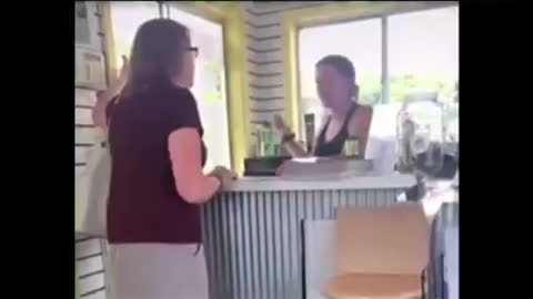 Entitled Karen LOSES it after the manager did this ......best way
