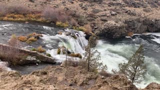 Central Oregon – Steelhead Falls – River & Waterfall