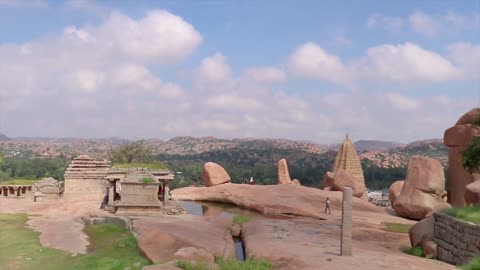 Finding Temples of Hampi(India).