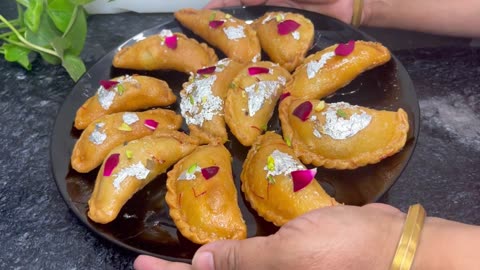Gujiya Galore: Sweet Treats from the Heart of India
