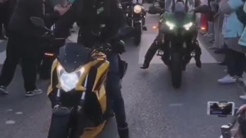 European Freedom Convoy: Aix-en-Provence caravan with bikers on