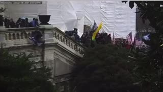 JAN 6 CAPITOL POLICE PUSHES A MAN OFF A 30 FT LEDGE