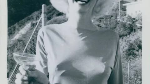 Marilyn Monroe's Last Photos & Times Square V-J Day