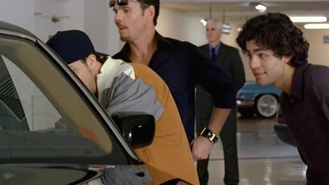 Entourage (Season 1) -Vince buys a Phantom Rolls Royce