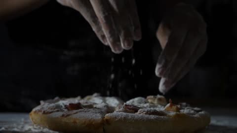 Hand pizza & Frank Sinatra - Let It Snow! Let It Snow! Let It Snow!