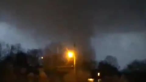 Tornado in Nashville, Tennessee, caused a big explosion